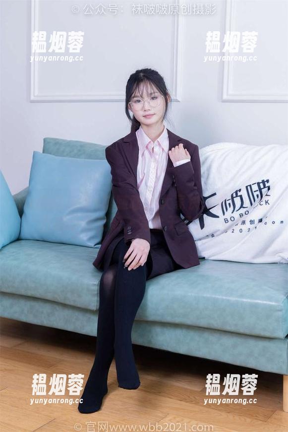 BoBoSocks袜啵啵-小甜豆 BoBoSocks袜啵啵 - 大家快来看!小甜豆的小魔女装,完全无圣光,超酷