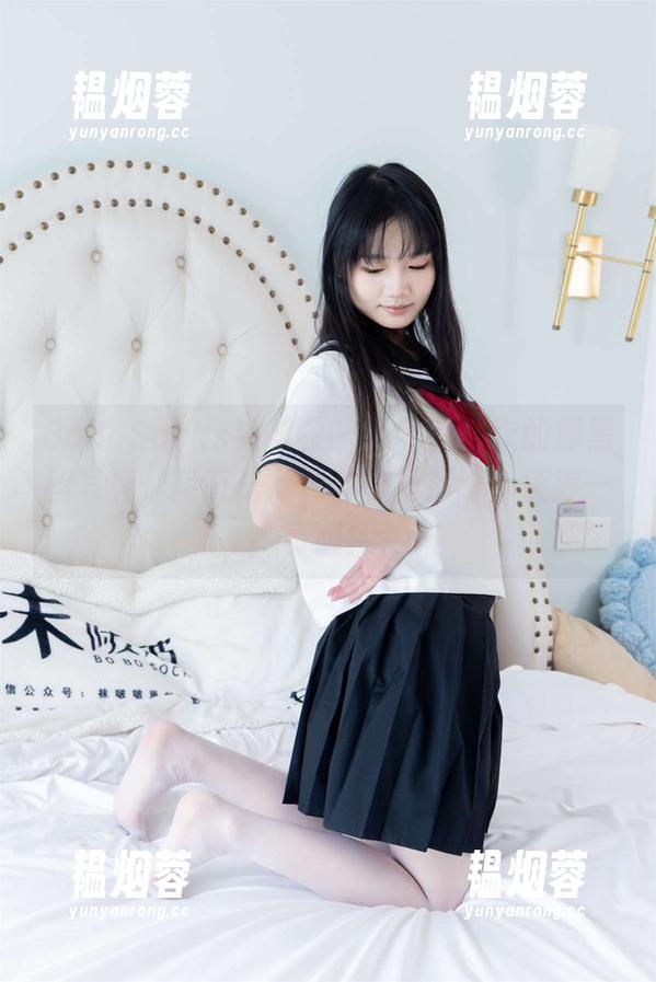 BoBoSocks袜啵啵 - 小甜豆这次的厚黑丝写真，简直是对黑丝的新解读，值得一看哦！