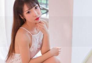 GIRLT果团网 – 谁说泳装只能在水里穿？王语纯在线更新你的资源清单！