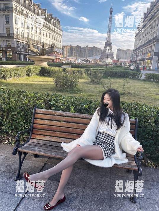 July芝岚 微密圈 - 黑丝儿油亮的July芝岚,合集里的每一幅都像是在挑逗我的神经