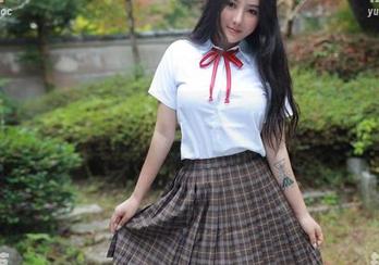 MFStar模范学院 – 图册里的汐汐爱吃草莓，女神风范竟然比我下围棋的表情还要生动？