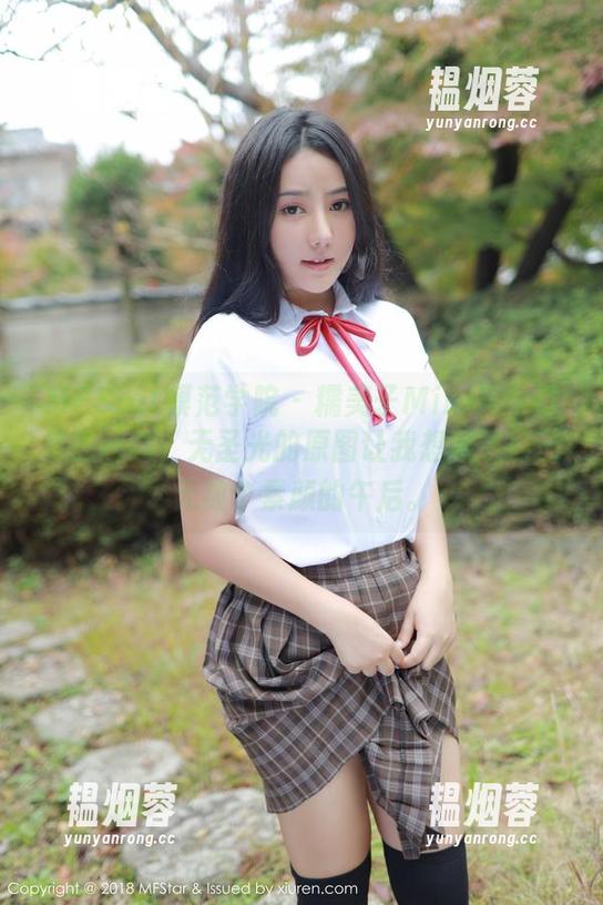 MFStar模范学院-糯美子Mini MFStar模范学院 - 糯美子Mini与牛仔裤的邂逅,无圣光的原图让我想起了自己无数个素颜的午后。