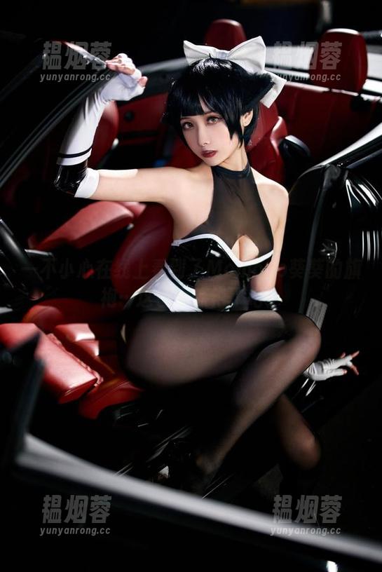 Momoko葵葵 一不小心在线上看到了Momoko葵葵的旗袍…这也太惊艳了吧!