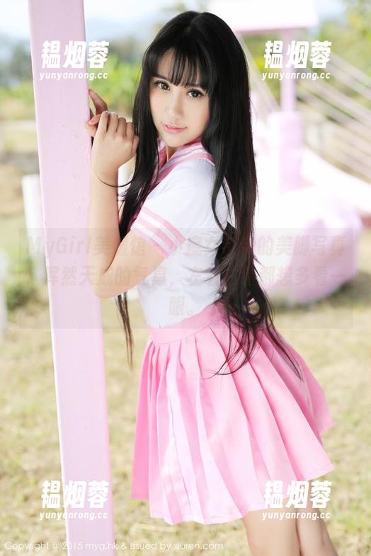 MyGirl美媛馆 - 小魔女奈奈的美脚写真，浑然天成的气息，左看右看都想多看一眼。