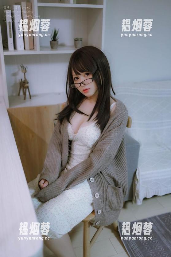 Nyako喵子高清图集：风纪委员换个角度，天下奇事只有亲自去见。