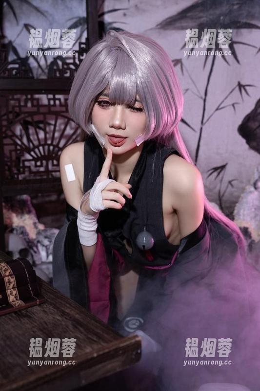 体操服在线新定义：PoppaChan的图片打开你的另一个世界！