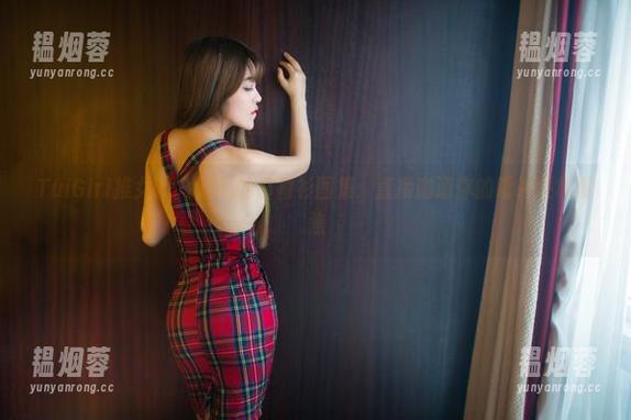 TuiGirl推女郎 - 陆瓷的白衬衫图集：直接邀请你的眼神硬核聚焦