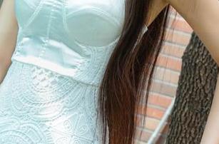 UGirls尤果网 – 孟狐狸的私拍：美脚轮番登场，瞬间让人出戏！
