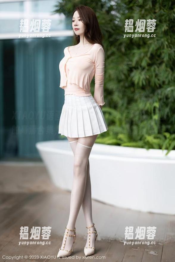 XIAOYU语画界-Cherry绯月樱 XIAOYU语画界 - Cherry绯月樱在海边的高清合集,一挥手,波光粼粼的日常作者情绪满溢。