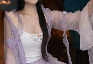 Xiuren秀人网 – KOKO可可的皮衣造型，套图有毒，想下载？小心别上瘾哦。
