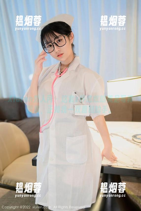 Xiuren秀人网 - 这套z杯悠悠的美足写真图集，正如我一双粗糙的手。