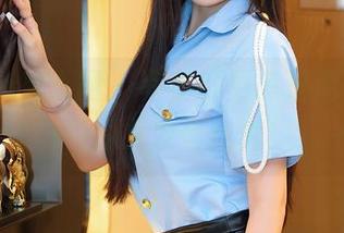 Xiuren秀人网 – 写真？更多是周jojobaby的女友自我秀！