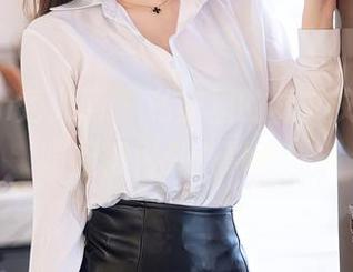 Xiuren秀人网 – 私房里的林文文，体操服显得格外…勤奋？