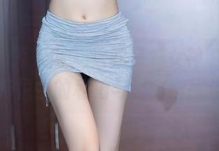 Xiuren秀人网 – 这就是‘女神’之下：模特悦悦的私拍与现实碰撞斗图