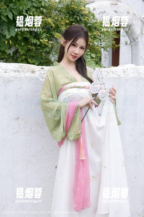 Xiuren秀人网-糯美子mini Xiuren秀人网 - 糯美子mini出击!最新女仆制服图包让大家都想扫除一下!