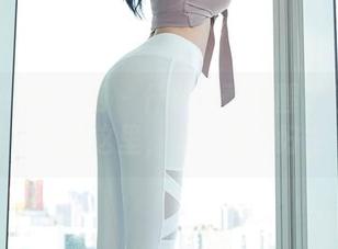 Xiuren秀人网 – 什么？蕾蕾醒了没的旗袍图片出现在这里，下载是个好主意吧？