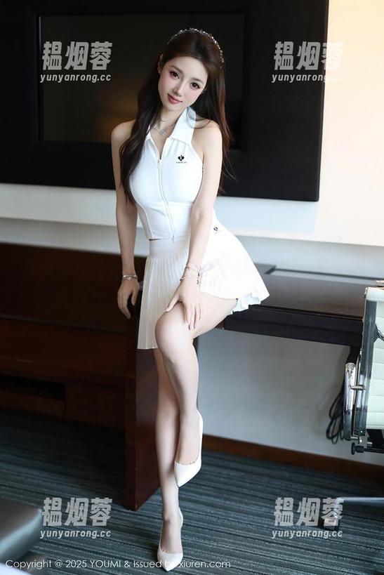 YouMi尤蜜荟-Mila豆嘟嘟 YouMi尤蜜荟 - Mila豆嘟嘟的奶牛写真,合照比我还吸睛,这也太不公平了吧