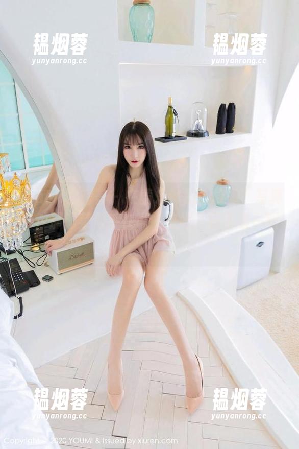 YouMi尤蜜荟-黄乐然 YouMi尤蜜荟 - 在黄乐然的“厨娘”写真中,那锅菜似乎在说“来吧,再多看一眼”。