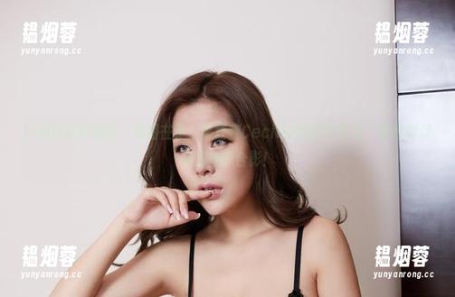 YouWu尤物馆-陆萱萱Cecilia YouWu尤物馆 - 美图在手,陆萱萱Cecilia的粉色作品,分分钟让你想拍照合影!