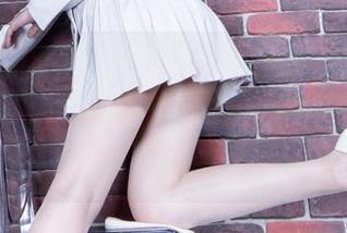 beautyleg – 这“Rita白色”到底是什么魔力，把我从图片里吸引出来了，还怎么说得清楚呢？