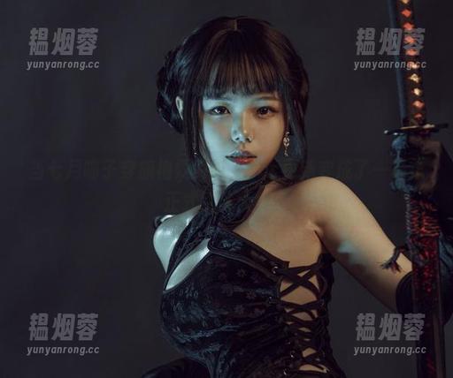 当七月喵子穿旗袍耍剑时，cos更新变成了一场非正式武斗大会！