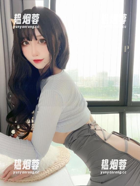 九曲Jean图库叹一口气，精选自拍全是用不起的风格。