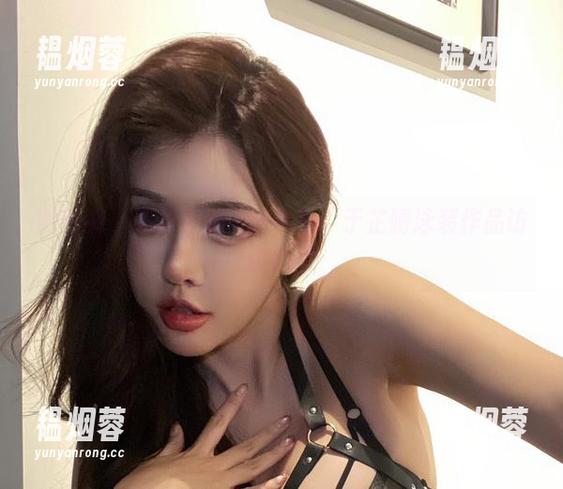 微密圈 - 不规则流动的色彩：于芷晴泳装作品访谈图库
