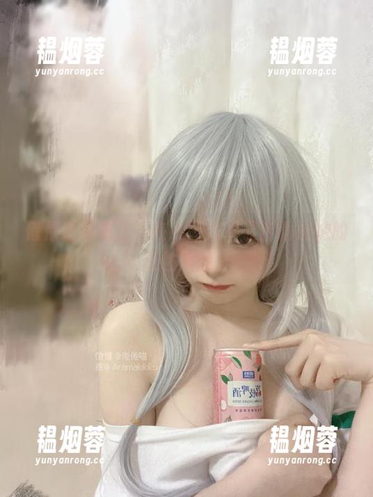 倦倦喵 倦倦喵又来了,在线图片尽显吉他妹妹的任性表情。