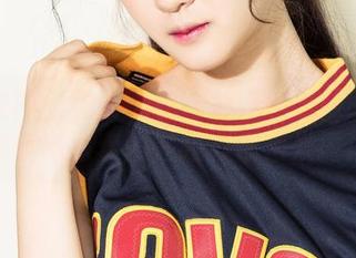克拉女神 – 为什么皮衣总是这么吸睛？依娜丝高清套图在线等你来发掘！