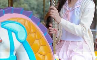 私拍就像是在做数学题，兔玩映画为我们带来了白丝和水手服——这一道题，谁来解？