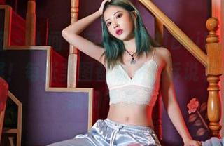 嗲囡囡 – 人间一宝，非凯竹BuiBui的私拍莫属！每张美图都像是在诉说着一种清新的气息。