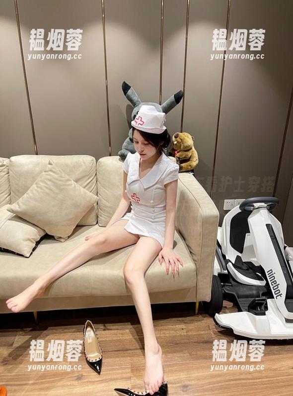 微密圈 - 看原图，我是不是在看护士穿搭指南？奔跑的晶骡子太会了吧。