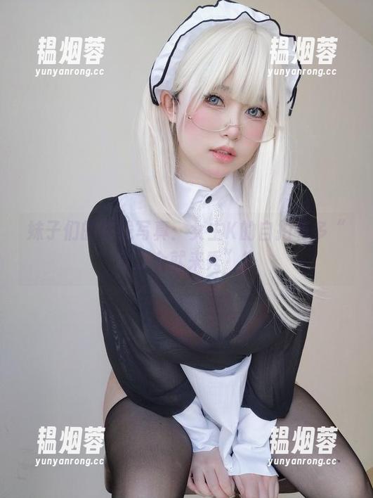 妹子们的在线写真：女主K的自拍有多“今儿个就来秀”？