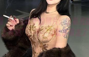 微密圈 – 小优优子的照片：比基尼版的“水上舞动”，不小心就被吸走了。