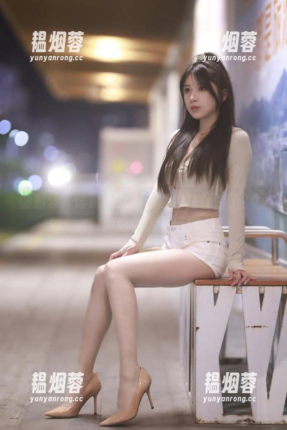 镭射紫，谁说小女巫露娜输在开始了？图库精选证明一切！