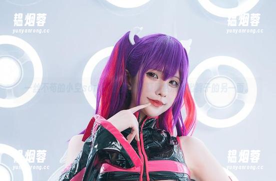 一丝不苟的小空sora，图库的资源竟然演绎出裤子的另一面。