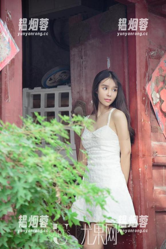尤果网 - K8傲娇萌萌的制服搭配，高清写真里的细节让你咋舌