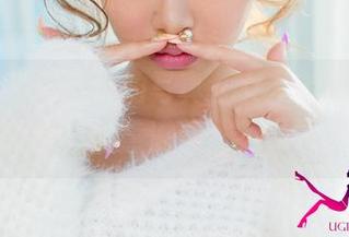 尤果网 – 乔依琳的写真，女友范儿拿捏得很到位呀，情意满满，不带一丝假。