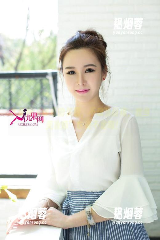 尤果网-佟蔓 尤果网 - 佟蔓的美图,不想当厨娘,想当“美妆师”也说不定呢!