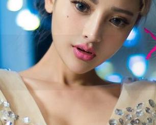 尤果网 – 难以置信，刘天天的泳衣写真资源比我所在的海滩还热闹。