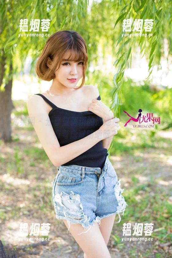 尤果网-黛蓓琪 尤果网 - 分享黛蓓琪的泳池奇遇记:有没有考虑过防晒呀?