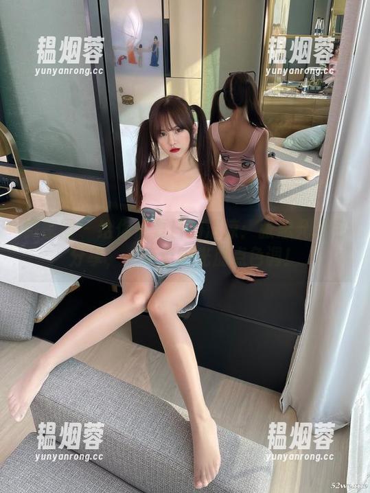 微密圈 - 给你点夏日的清凉：张思允图包分享，一点点阳光加点色调！