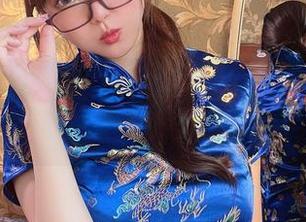 微密圈 – 你见过白吊带袜的原图吗？张思允给你来个大曝光！