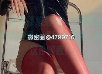 微密圈 – 看看徐绾绾yyyy的天台图册，哲学啥的在这里一点用都没有，还是喜欢这份随意！