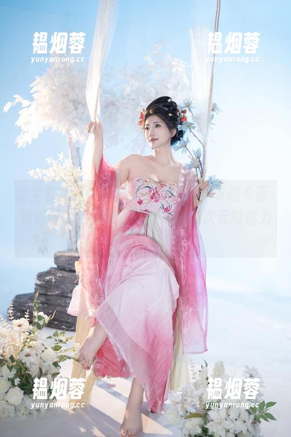 星澜是澜澜叫澜妹呀 这全套原图,星澜是澜澜叫澜妹呀的卡莲·休妲菲尔特形象,有种陷入二次元的魔力?