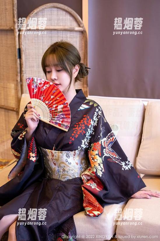 星颜社 - Emily尹菲的私拍作品：蕾丝双手奉上，不用打磨，成品即乘风破浪！