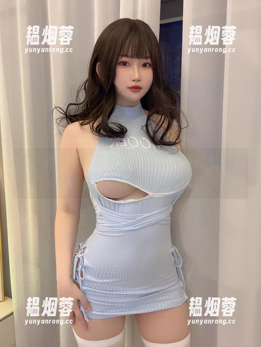 是依酱吖 靠,快点赞!是依酱吖的双人套图更新,毕竟小姐妹也要带上我呀!