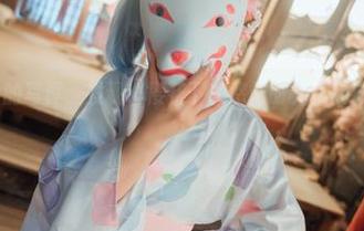 观看晕崽Zz的写真，发现小樱花下的悠闲时光，我该说些什么呢？