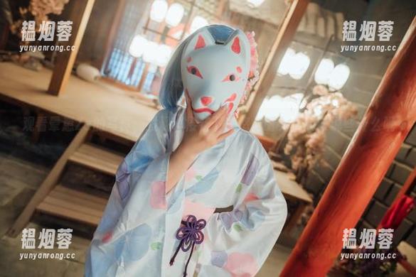 观看晕崽Zz的写真，发现小樱花下的悠闲时光，我该说些什么呢？