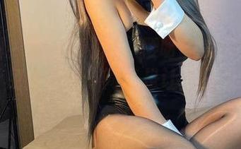 微密圈 – 谁不知道桃沢樱呀的美脚？还非得加个免费原图，简直是让人三天没灵魂。